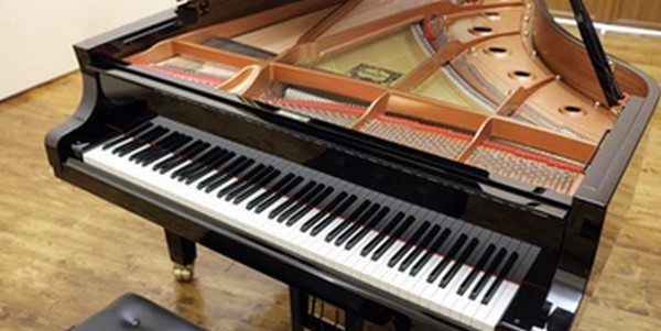ピアノ購入、設置、手入れ、処分の各場面における注意点やコツを解説